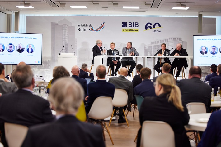 Weltlage: 80 Unternehmen tauschen sich in Essen zum Thema Sicherheit und Resilienz aus