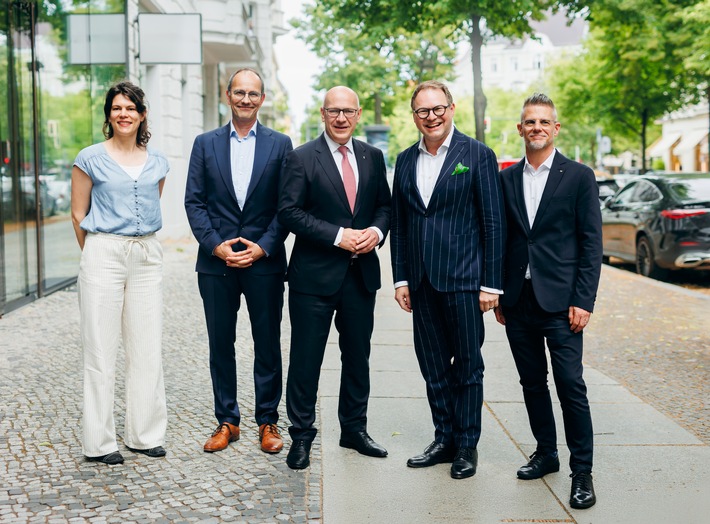 Marktreif, aber ungebaut: Das Berliner Innovations-Forum und die Anwendungslücke der Bauwende / Schirmherr war der Regierende Bürgermeister Kai Wegner