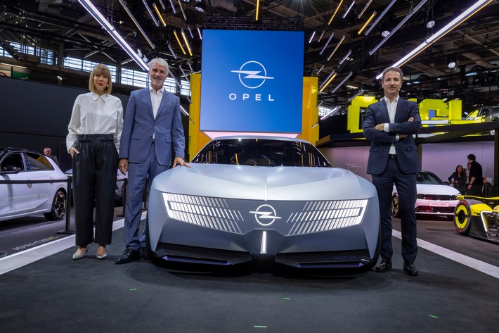 Spannender Blick in die Zukunft: Weltpremieren Opel STX Concept und Opel GSE 27FE auf dem Pariser Autosalon enthüllt